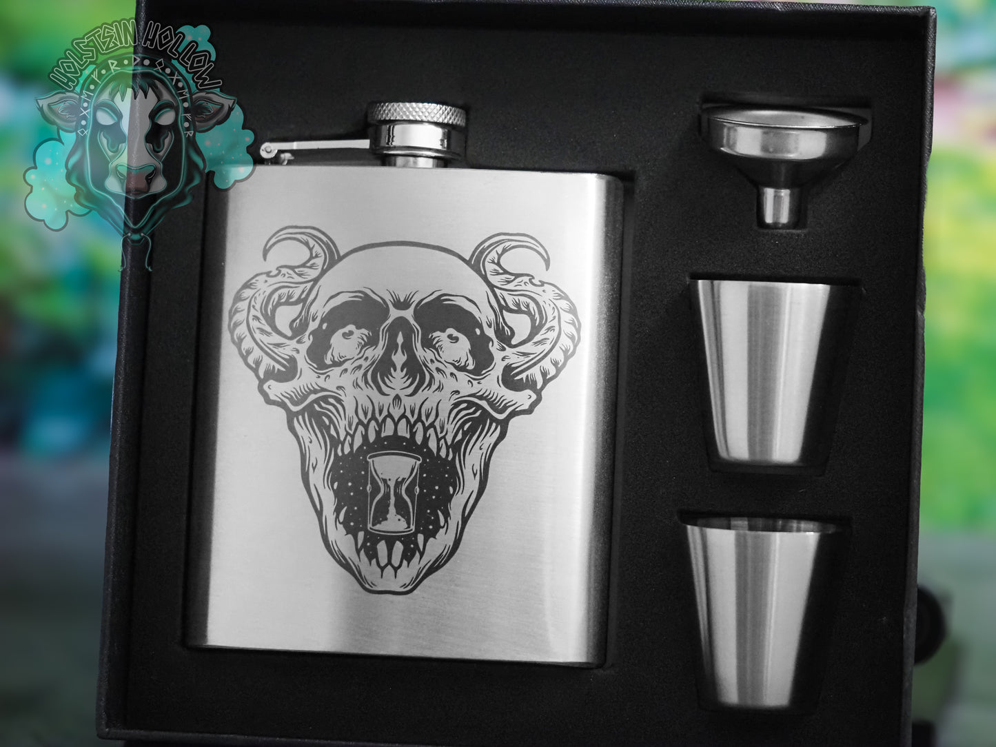 Horned Skull Flask Set