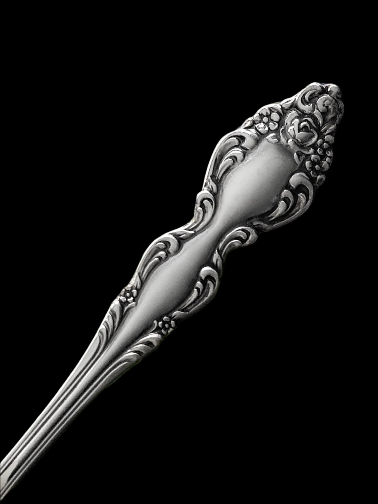 1967 Baroque Rose Spoon Ring
