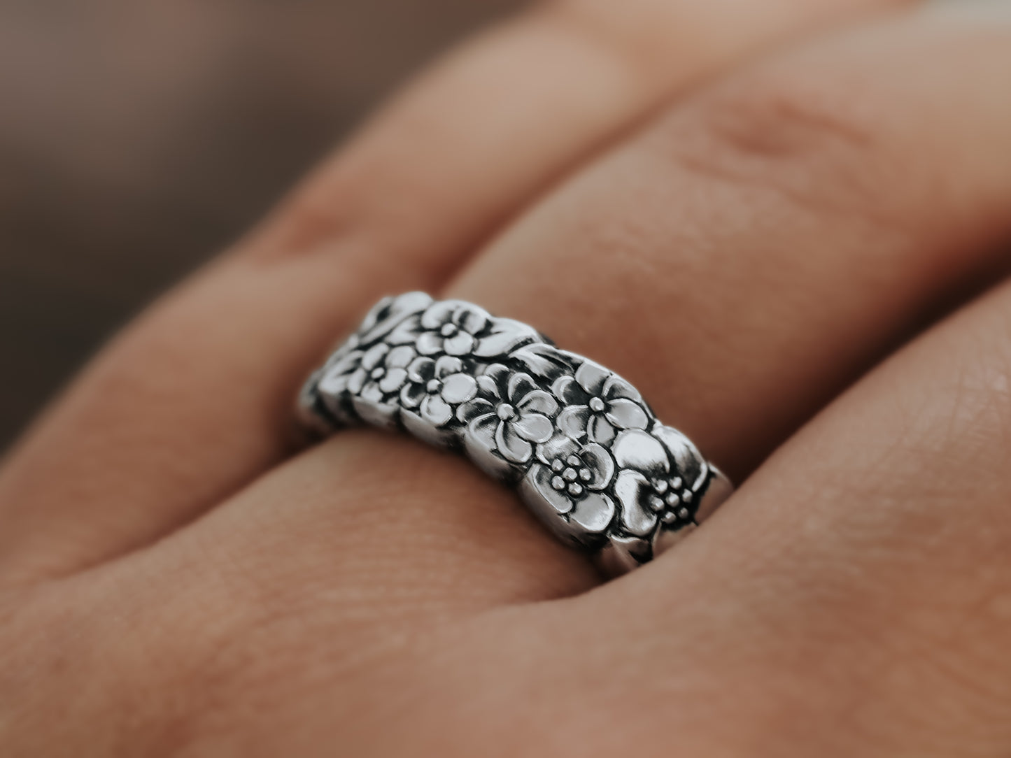 1970 Love Precious Flower Spoon Ring