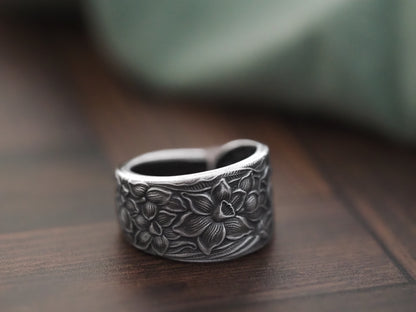 1935 Narcissus Spoon Ring