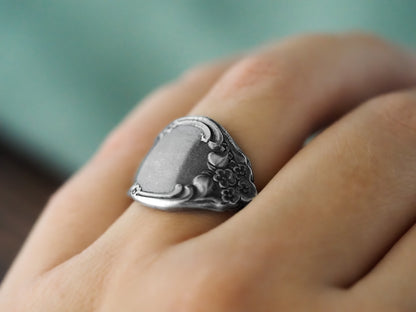 1960 Affection Spoon Ring