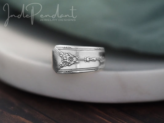 1940 Milady Spoon Ring
