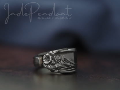 1950 Daffodil Spoon Ring